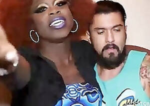 ebony drag queen fucking - Queen Gay Porn