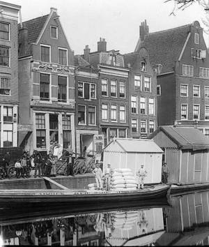 Amsterdam House Porn - Amsterdam Oudezijds Voorburgwal 1895.