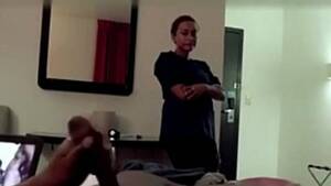 amateur hotel maid - Hotel Maid Catches Him Jerking and Watches Him Cum - XVIDEOS.COM