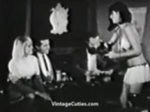 1960s Porn Party - Hot Moves During a Sex Party (1960s Vintage) | xHamster