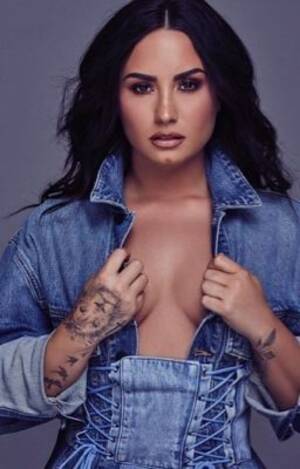 Lesbian Pussy Demi Lovato - Lesbian For Demi - Love Me Harder - Wattpad