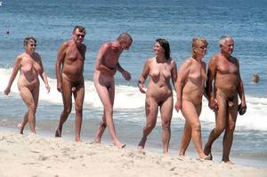 beach and natural older nudes - In some nudist's mind, go nude beach is a wonderful thing which can help  them free to enjoy naked life and meet up with nudist glamorous nudist  friends.