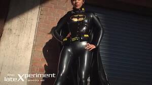 Batgirl Porn Cosplay Wonder Woman - Batgirl latex cosplay - XVIDEOS.COM