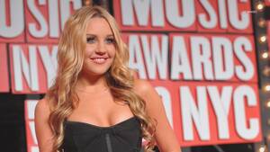 Amanda Bynes Porn Captions - Amanda Bynes found roaming streets naked, TMZ reports | khou.com