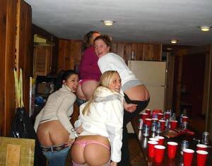 college thong boobs - Drunk college girls show panties and thongs - Panty Pit