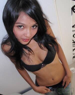 Eaw Porn Star - Eaw Thai Skinny Teen Fuck - XXXStreams.org