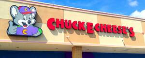 Chuck E Cheese Porn - Family Says They Were Banned from Chuck E. Cheese's for Accusing Employee  of Watching Porn