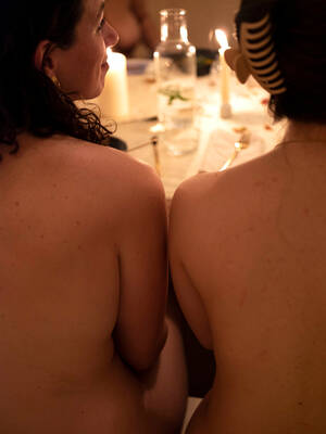 home nudist gallery - A Nude Dinner Party Celebrating Menstruation at the Latest FÃ¼de Experience  - The New York Times