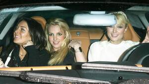 Britney Spears Vagina Fucked - Lindsay Lohan, Britney Spears and Paris Hilton Party All Night Long , 2006  : r/pics