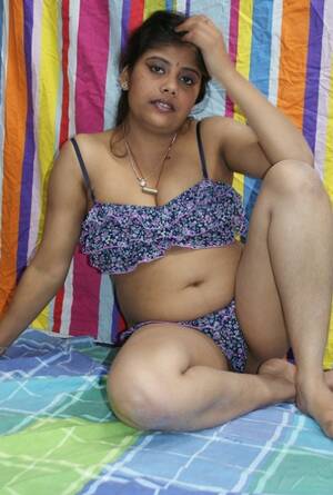 indian lady naked - Indian Women Porn Pics & Nude Pictures - AllPantyPics.com