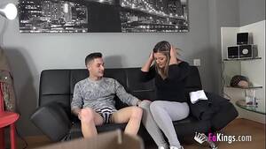 I Want To Fuck My Mom - I fuck my friend's mom... She wanted me, you can see she loves young guys -  XVIDEOS.COM