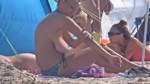 big breast topless in beach - Topless Beach - Big Tits - XVIDEOS.COM