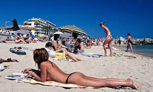 american nude beach voyeur - Is the decline in topless sunbathing a backward step for feminism? | AgnÃ¨s  Poirier and Zoe Margolis | The Guardian