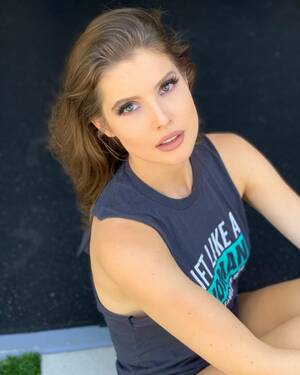 Amanda Cerny Porn Tumblr - Amanda Cerny Wiki, Age, Boyfriend, Filmography, Career, Net Worth & More -  Biography Insider