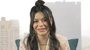 Miranda Cosgrove Shemale Sex - Watch: Miranda Cosgrove on sleepovers and learning improv from Jack Black |  Metro Video