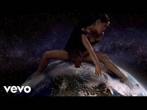 Ariana Grande Victoria Justice Pussy - Ariana Grande - God Is A Woman : r/popheads