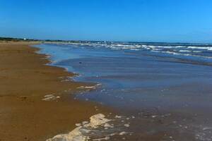 accidental beach nudity - The Yorkshire beach where there was a battle against naked sunbathers -  YorkshireLive