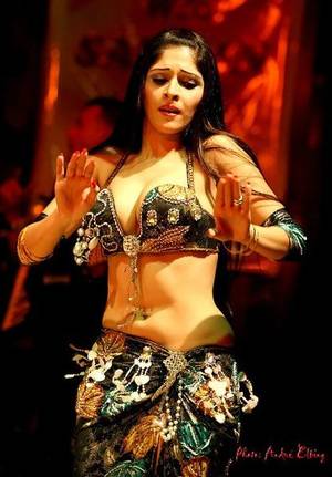 Arab Belly Dancer Porn - COSTUME PORN...THE LATEST TRENDS IN EGYPTIAN BELLY DANCE WEAR