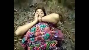 Honduras Porn Granny - Mature Honduras gets fucked in the woods - XVIDEOS.COM