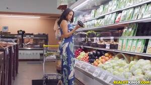 latina milf in store - Luna Star - Grocery Store Milf ~ 24xxx.Porn