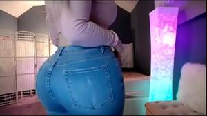 Ass Butt Jean Porn - Her Big Ass in Tight Jeans - XVIDEOS.COM