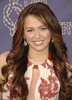 Miley Cyrus Porn Captions Celebrity - Miley Cyrus embarrassed by risqu photo of her in upcoming Vanity Fair â€“  Orange County Register