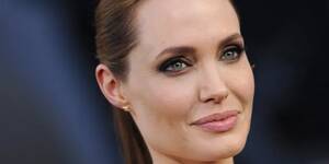 Angelina Jolie Sexy - Angelina Jolie Proves Moms Can Also Be Sexual Women | HuffPost Entertainment