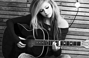 Avril Lavigne Lesbian - Category: Girl