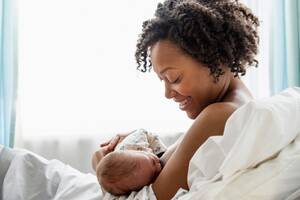 black sleeping tits - What Does Breastfeeding Feel Like? 22 Women Respond