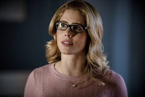 Emily Bett Rickards Porn Videos - Arrow' Preview: Felicity's Exit Storyline in Season 7 Finale â€“ TVLine