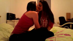 Amateur Lesbians Kissing - Amateur lesbian girls play kiss | xHamster