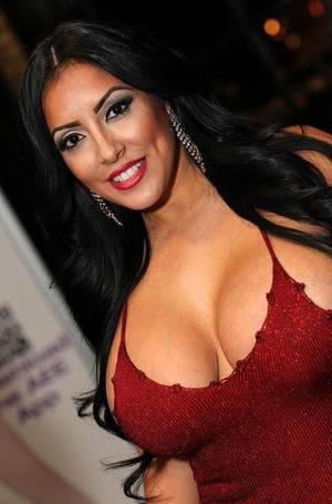 Beautiful Latina Faces Not Porn - Models .