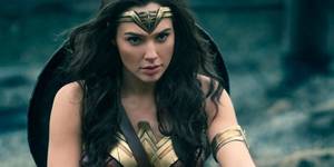 Korean Wonder Woman Porn - Gal Gadot Was Five Months Pregnant While Filming 'Wonder Woman', Is An  Actual Superhero