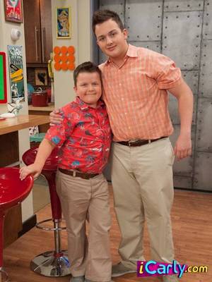 Noah Munck Icarly Porn - Gibby! And Guppy!