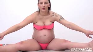 amateur preggo gym - It's not easy to exercise when you're 39 weeks pregnant! - XVIDEOS.COM