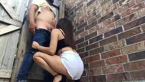 Epic Girl Blowjob - Slutty Teen Gives a Blowjob in Public - XVIDEOS.COM