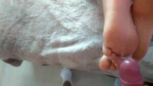 foot cum arch - Beautiful arches shot up with cum - Feet9