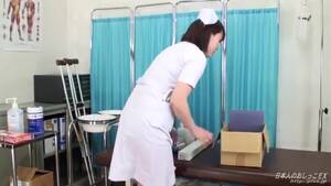 japan nurse pee - Japanese nurse piss her pantyhose - video 2 - ThisVid.com em inglÃªs