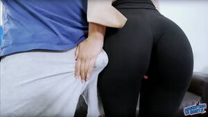 Lagging Porn - HOLY ASS! Black Leggings Are EVERYTHING. Should Be Mandatory for Latina  Teens! - XVIDEOS.COM