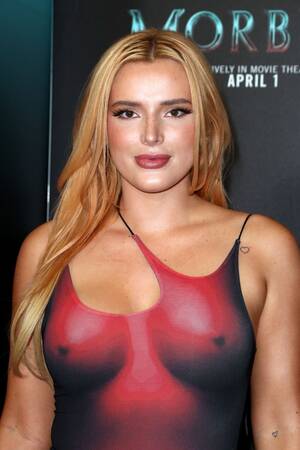 Bella Thorne Gallery - Bella Thorne Bares It All in Skin-Tight Dress: See Photos