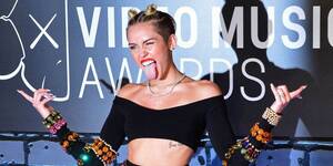 Blowjob First Her Miley Cyrus - The Miley Cyrus Twerking Backlash, For Idiots | HuffPost Entertainment
