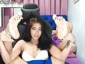 beautiful asian shemales webcam - big ass asian shemale beauty stroking her cock on cam - Tranny.one