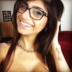 Mia Khalifa Lesbian Porn Scissor - Mia Khalifa