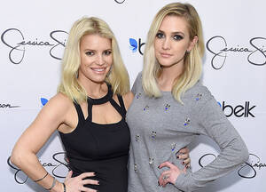 Ashlee Simpson Cum Porn - OK, Jessica and Ashlee Simpson Legit Look Like Twins in This Instagram  Picture