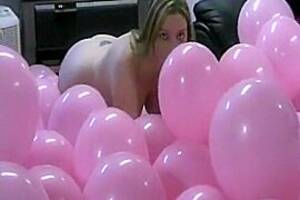 fuck the balloon - Natalie Sucks and Fucks in Balloons, leaked Couple porn video (Nov 11, 2015)