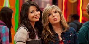 Miranda Cosgrove Celebrity Porn Gif - 11 Things You Didn't Know About 'iCarly' | HuffPost Entertainment
