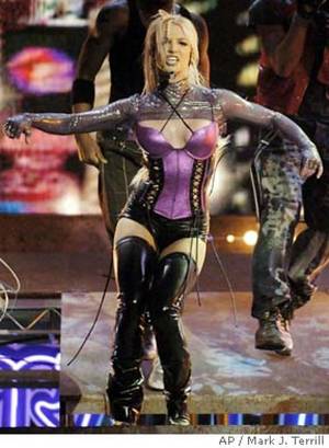 Britney Spears Latex Porn - Britney Spears performs \