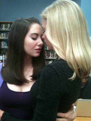 Gillian Jacobs Getting Fucked - Gillian Jacobs and Allison Brie on Community
