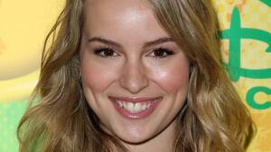 Bridgit Mendler Lesbian Real - The Untold Truth Of Bridgit Mendler