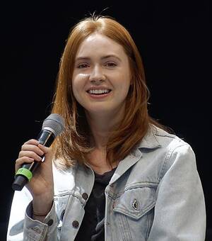 Karen Gillan Upskirt Porn - Karen Gillan - Wikipedia, la enciclopedia libre